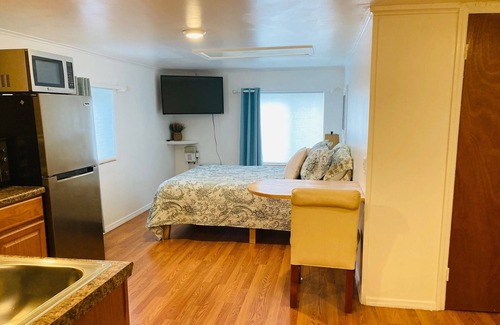 Denver Apartment | Catskill Mountain Studio on estate with stunning views