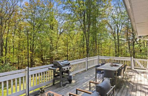 Palenville House | Catskill Retreat with Hot Tub and Fire Pit