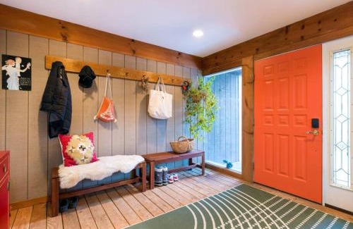 Ellenville Ski Chalet | Catskills Escape - Serenity on 105 Acres, 2 hours from NYC