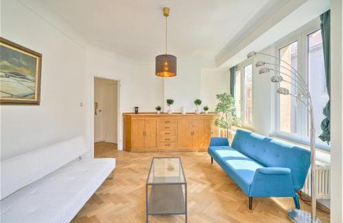 University District Apartment | Cauliflower Lodge. Apartment in Heart of Antwerp