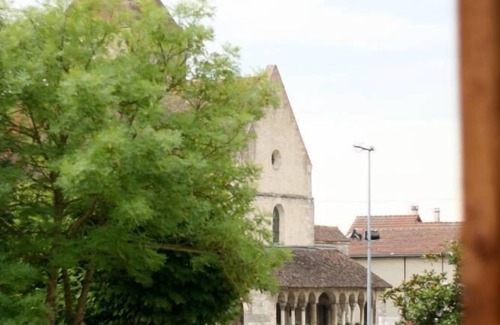 Cauroy-les-Hermonville Cottage | Cauroy Les Hermonville: Spacious cottage, fully renovated with style decoration. All mod cons.