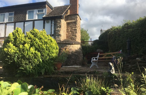 Pencombe Cottage | CAUSEWAY COTTAGE, family friendly, with a garden in Pencombe