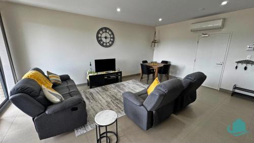 Caves Beach Apartment | Caves Beach Retreat - close to beach and shops