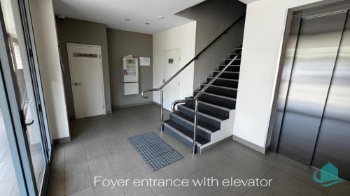 Caves Beach Apartment | Caves Beach Retreat - close to beach and shops