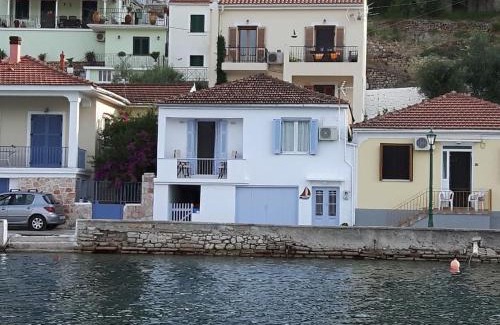 Vathy House | Cavos Seaside House