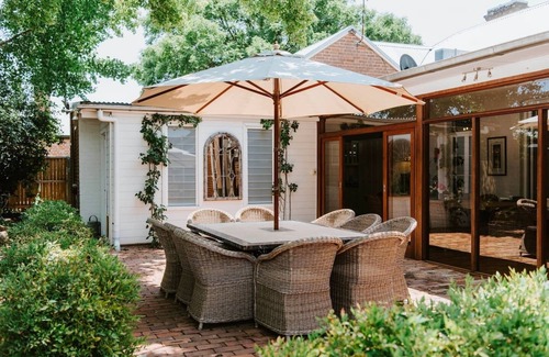 Central Mudgee House | Cawarra on the Park Historic Mudgee Grandeur