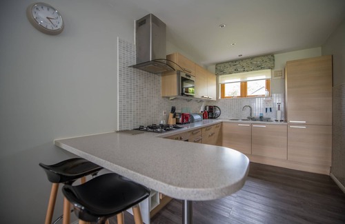 Balmaha Villa | Cawdor Diamond Lodge with hot tub and Loch views