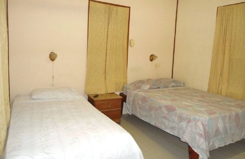 Caye Caulker Hotel | Caye Caulker Private Room 1