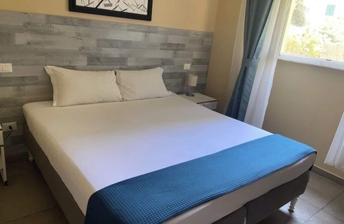 Livorno House | Cayor Room