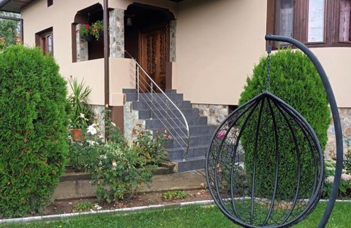 Novaci House | Cazare Sandi