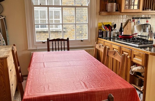 Rotherhithe House | CB Home Tower Bridge - 2 bedrooms, 2 bathrooms - Free parking