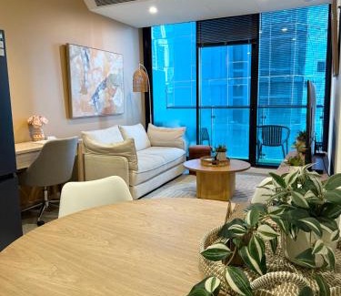 Melbourne Central Business District Apartment | CBD with FREE PARKING 6min walk to Southern Cross Station