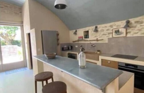 Eyragues Apartment | CECILE apartment