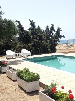 Gialos Villa | Cedar Bay Beachside Villas