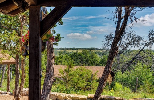 Fredericksburg House | Cedar Bliss | Pet-friendly | Firepit | Relaxing