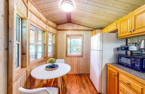 Waller Cabin | Cedar Cabin with Pretty Pond, Beach, Swimming Deck & Tropical Hut/Bar