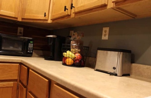 Russellville Cabin | Cedar Cabin With Stunning View Sleeps 4+