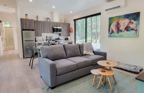 Mazama Cabin | Cedar Falls Cabin At The Inn At Mazama