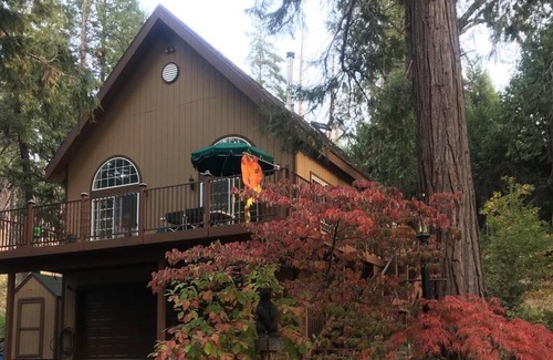 Mariposa House | Cedar Haven - A Hiker's Retreat