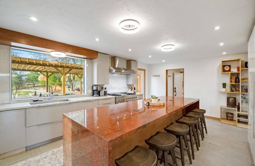 Paso Robles House | Cedar House | Pickleball, Saltwater Pool, Sauna