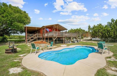 Paluxy House | Cedar Point Cabins-Entire Campus