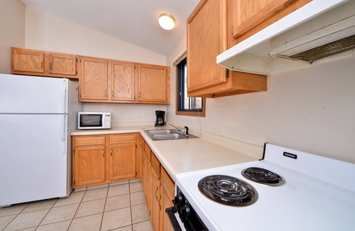 Chamberlain Hotel | Cedar Shore Resort