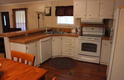 Centralia House | Cedar Villa - *Weekly / *Monthly Discounts