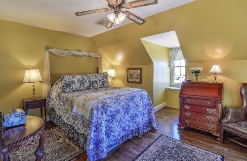 Williamsburg Bed & Breakfast | Cedars of Williamsburg Bed & Breakfast