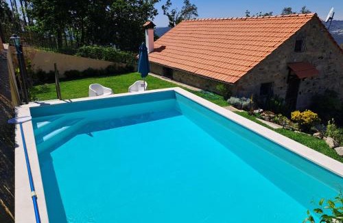 Sever do Vouga Ski Chalet | Cedrim Hillside