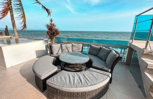 Puntarenas House | Celajes ON THE BEACH House w/Pool - Jacuzzi