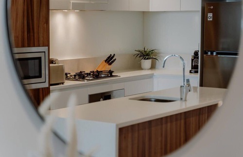 City East Apartment | Center 1-Bed with Gym, BBQ and Stunning Views
