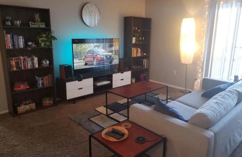 Constanta Apartment | Center CT, 5min to Neversea