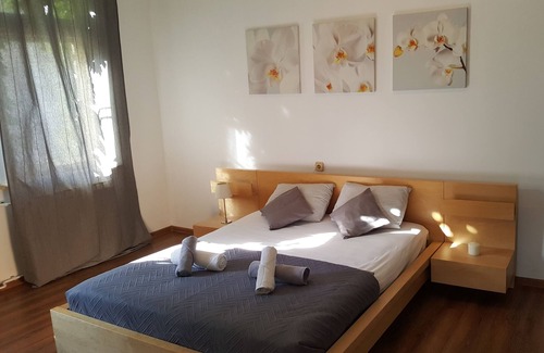 Gara de Nord House | Center Duplex in Green Villa