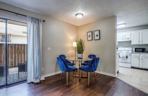 Frisco Apartment | Center Of Frisco/walk 2 shops restaurant