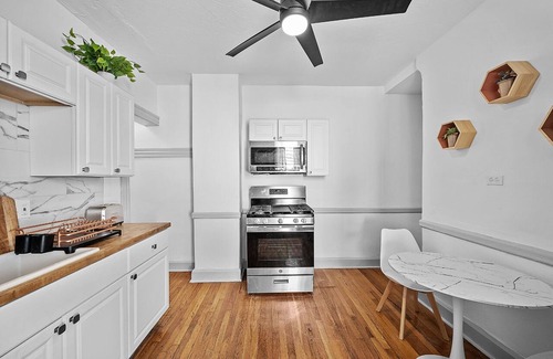 Little Italy Apartment | Center of Little Italy #1