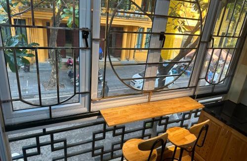 Trang Tien Apartment | Center of Old Quarter, K Home, 1 minute to Hoan Kiem Lake