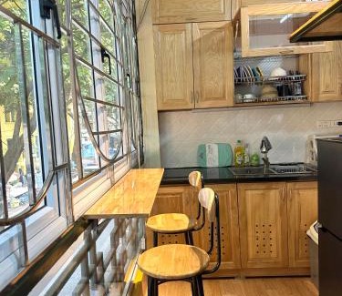 Trang Tien Apartment | Center of Old Quarter, K Home, 1 minute to Hoan Kiem Lake