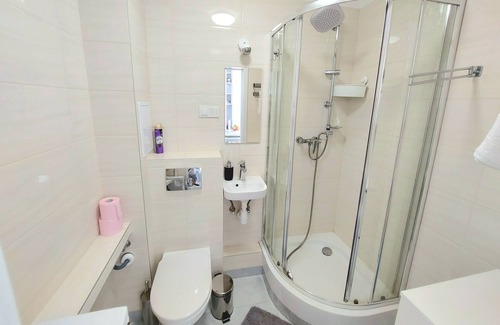 Powisle Apartment | Center PGE Co-working Apartment