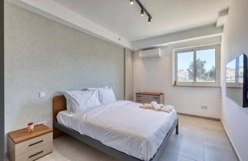 Mgarr Apartment | Central 1 Bedroom St Julians Sleeps 4