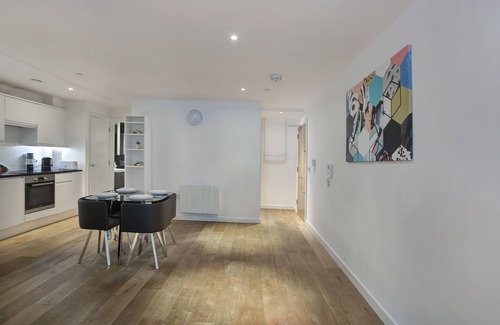 Fairfield Apartment | Central 2-Bed Apartment in Croydon that sleep 4!