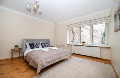 Old Town Apartment | Central and Comfy 2 Bedroom Apartment by Reside Baltic