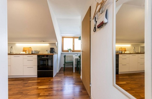 Brunico Apartment | Central Attic Castle View with private parking