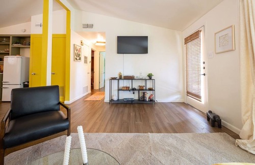 Clarksville House | Central Austin Downtown Bungalow