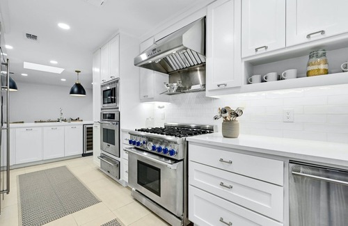 Old West Austin House | Central Austin home located minutes to UT & downtown