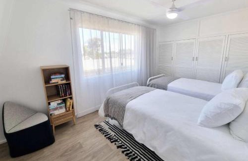 Bargara Apartment | Central Bargara Beach Bungalow by UG