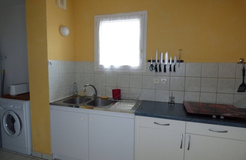 Biscarrosse Apartment | Central Biscarrosse Apt for 4 - Balcony, Parking, Near Restaurants & Market