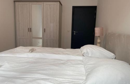 University District Apartment | Central Chic Antwerp 001