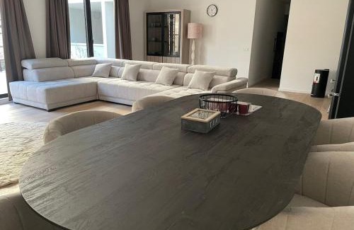 University District Apartment | Central Chic Antwerp 001