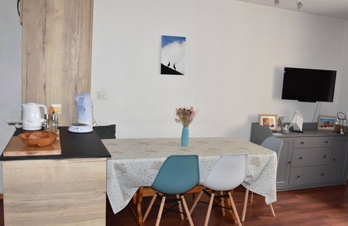 Pralognan-la-Vanoise Apartment | Central Family Haven - Cozy 3 Room Apt with Balconies, Near Shops & Ski Lifts
