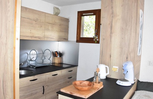 Pralognan-la-Vanoise Apartment | Central Family Haven - Cozy 3 Room Apt with Balconies, Near Shops & Ski Lifts